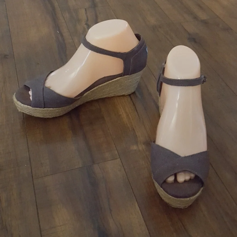 TOMS - Chocolate Brown Platform‎ Espadrilles